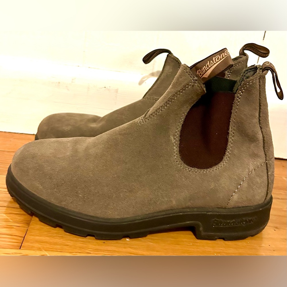 Blundstone Original Brown Suede Chelsea Boots
